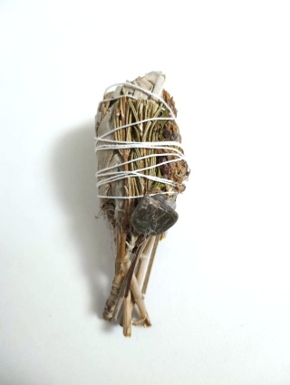 Naturalne Kadzidło w Pęczku - Mini Pochodnia Energia Oczyszczająca 10 cm