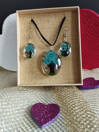 Zestaw upominkowy - naszyjnik + kolczyki z niebieskimi kwiatami